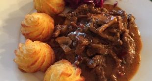 Rouladentopf ohne Fertigsoßen mit Rindfleisch und Zwiebeln