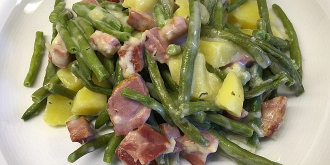 Kasseler-Pfanne mit Kartoffeln, Bohnen und Käse überbacken