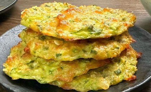 Zucchini-Puffer mit Haferflocken - REZEPTE VON HEUTE