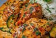 Paprika Zucchini Sahne Hähnchen in cremiger Sauce mit Gemüse in Pfanne
